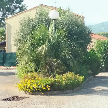 Renovated With Terraces And Parking Sanary-sur-Mer